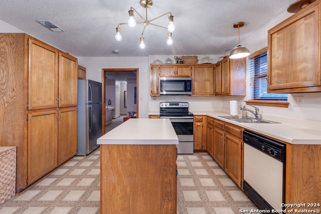 Image 9 of 23 For 720 Belmont