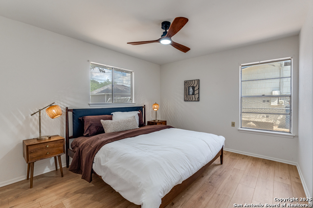 Image 13 of 21 For 5229 Swann  
