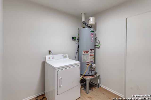 Image 15 of 21 For 5229 Swann  