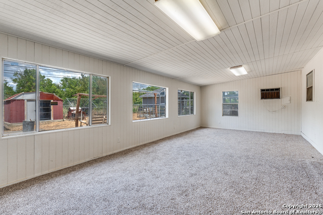 Image 16 of 21 For 5229 Swann  