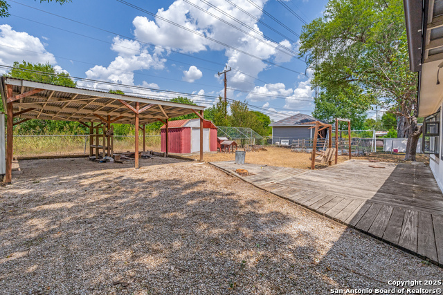 Image 20 of 21 For 5229 Swann  