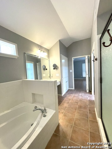 Image 16 of 23 For 211 Bonner  