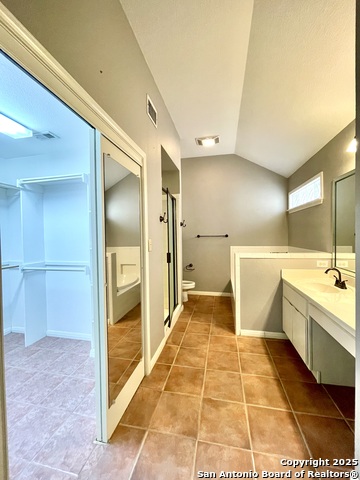 Image 18 of 23 For 211 Bonner  