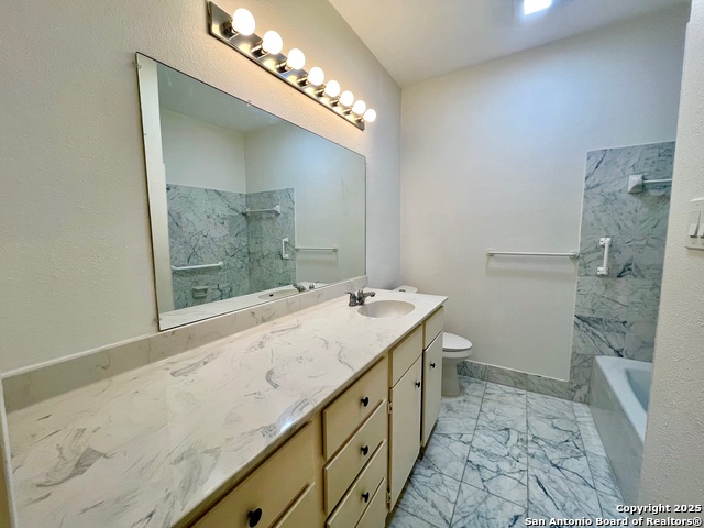 Image 21 of 24 For 7731 Broadway  A8