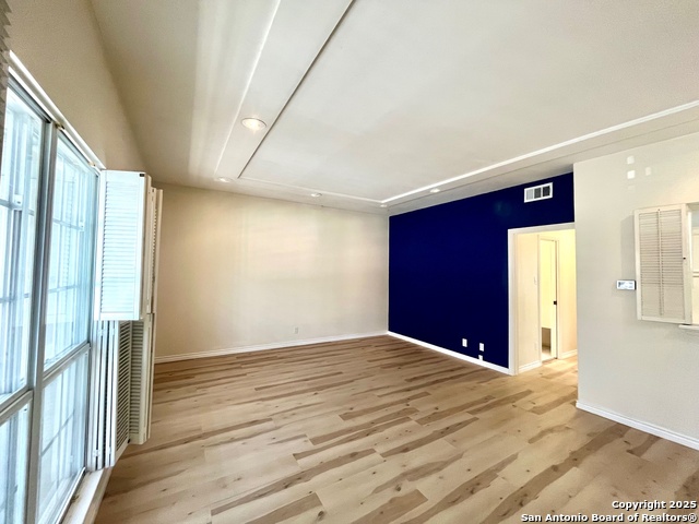 Image 5 of 24 For 7731 Broadway  A8