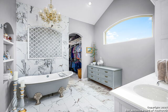 Image 30 of 49 For 1607 Bordeaux Blanc