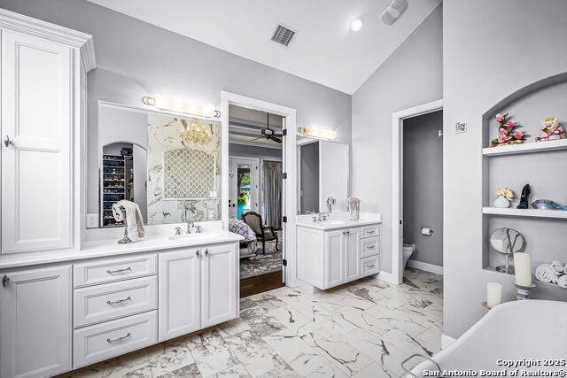 Image 32 of 49 For 1607 Bordeaux Blanc