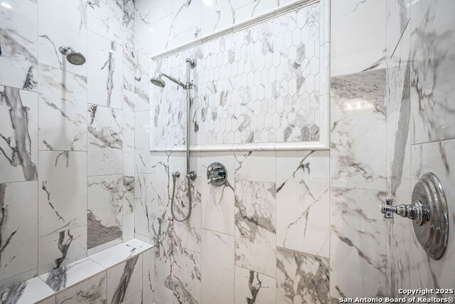 Image 33 of 49 For 1607 Bordeaux Blanc