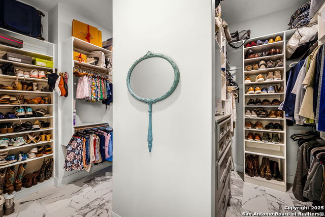 Image 34 of 49 For 1607 Bordeaux Blanc