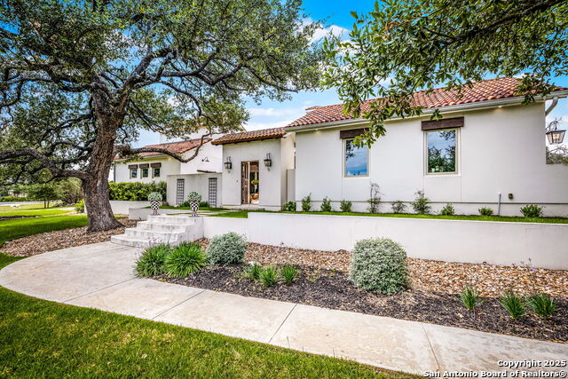 Image 48 of 49 For 1607 Bordeaux Blanc