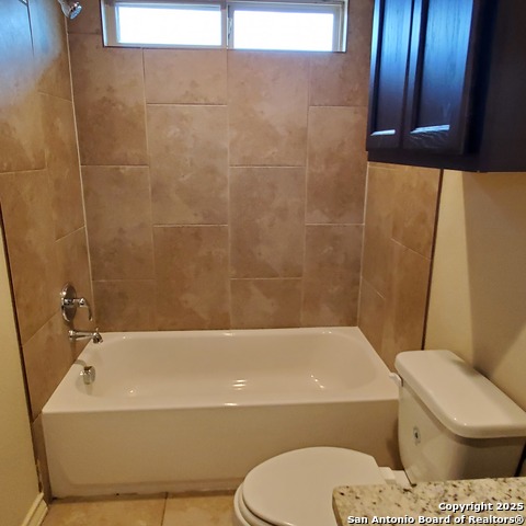 Image 17 of 29 For 7054 Lakeview  101