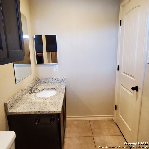 Image 18 of 29 For 7054 Lakeview  101