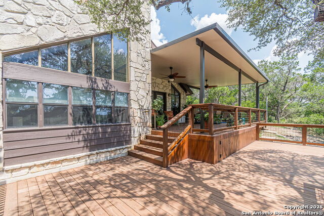 Listing photo id 23 for 560 Bluff Ridge