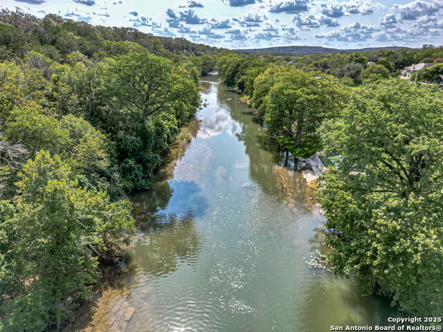 Listing photo id 48 for 560 Bluff Ridge