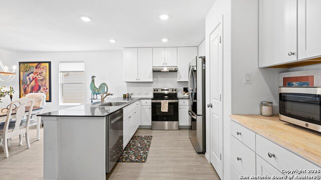 Image 6 of 22 For 216 Pacific Waters