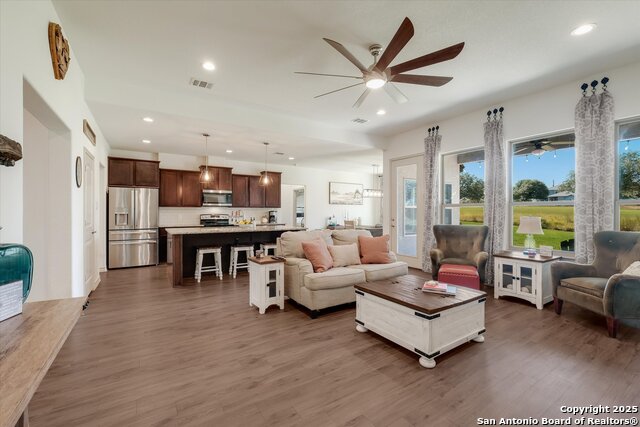 Image 9 of 31 For 240 Roy Nichols Dr