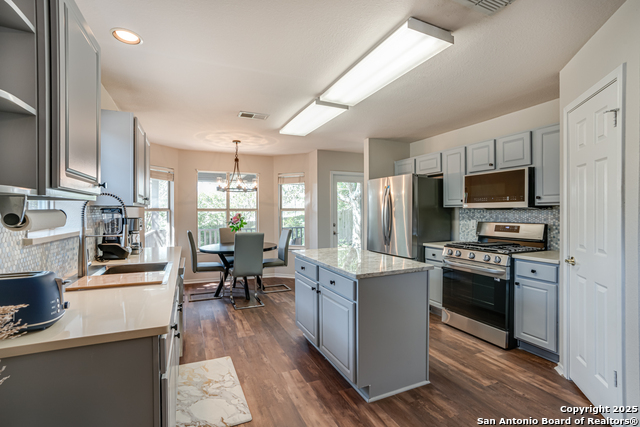 Image 8 of 27 For 6642 Morning Shadow