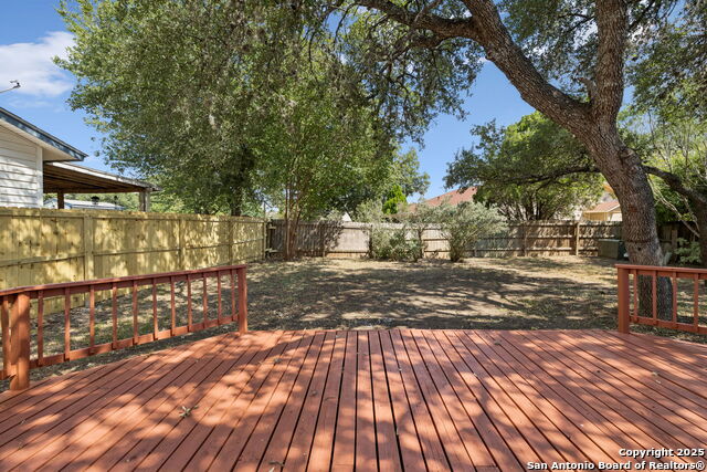 Image 24 of 31 For 10330 Country Bluff