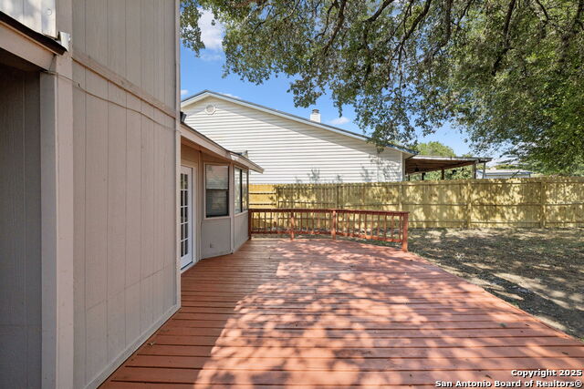 Image 27 of 31 For 10330 Country Bluff