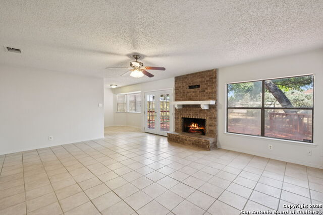 Image 5 of 31 For 10330 Country Bluff