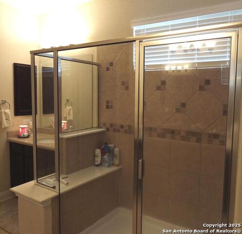 Listing photo id 11 for 449 Timber Creek