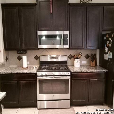 Listing photo id 5 for 449 Timber Creek