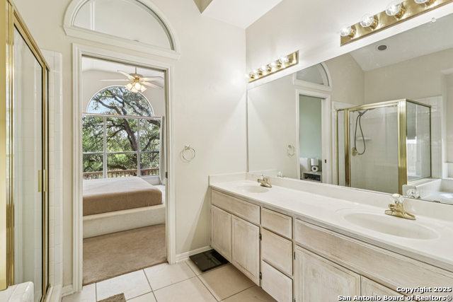 Image 16 of 40 For 13719 Chittim Woods