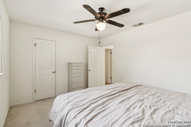 Image 21 of 40 For 13719 Chittim Woods