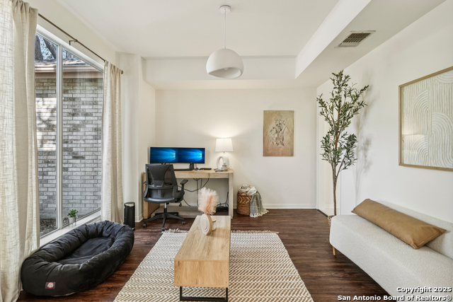 Image 24 of 40 For 13719 Chittim Woods