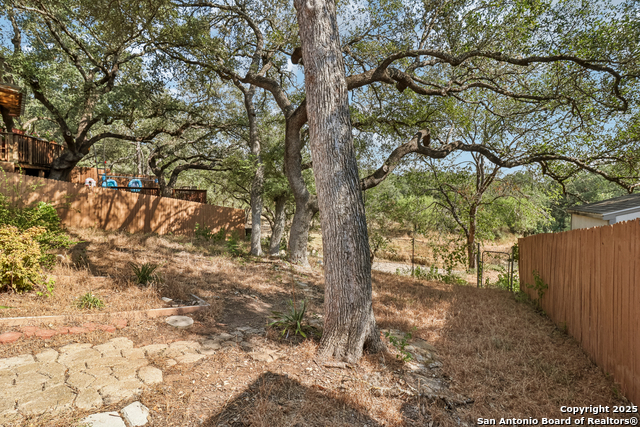 Image 31 of 40 For 13719 Chittim Woods