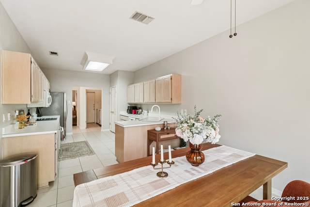 Image 8 of 40 For 13719 Chittim Woods