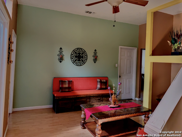 Listing photo id 8 for 6607 Fm 1346