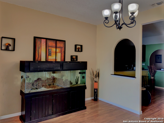 Listing photo id 6 for 6607 Fm 1346
