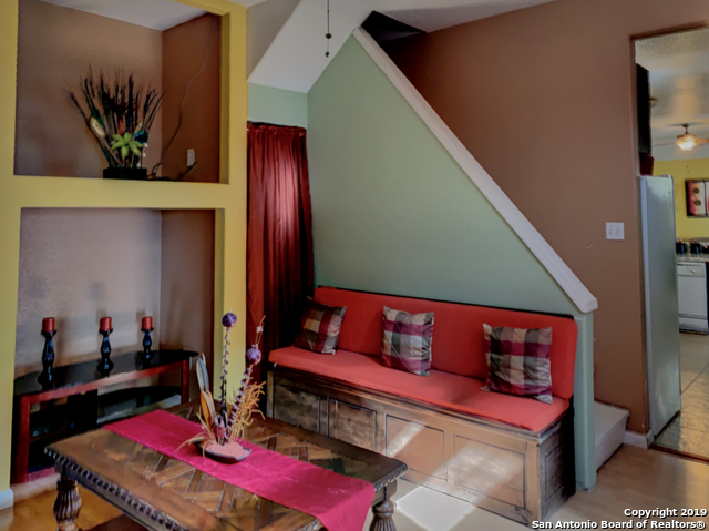 Listing photo id 7 for 6607 Fm 1346