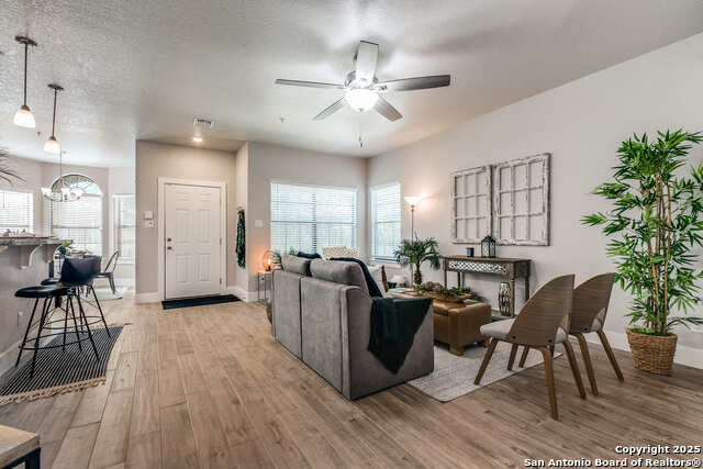 Image 4 of 25 For 6160 Eckhert Road  1005