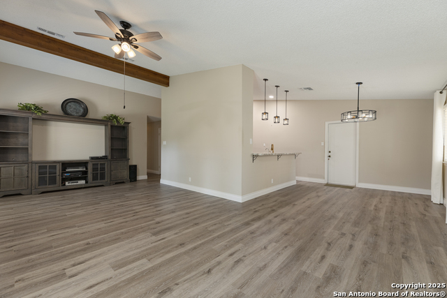 Image 7 of 33 For 7110 Mountain Grove