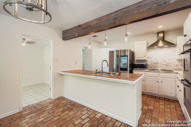 Image 9 of 19 For 9025 Fair Oaks Parkway