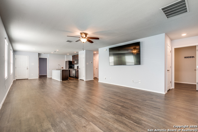 Image 3 of 18 For 622 Pleasanton Spring