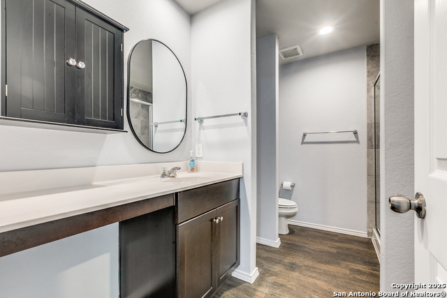 Image 7 of 18 For 622 Pleasanton Spring
