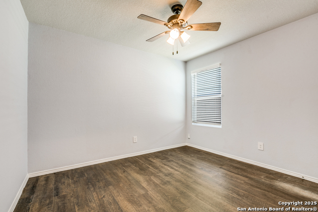 Image 8 of 18 For 622 Pleasanton Spring