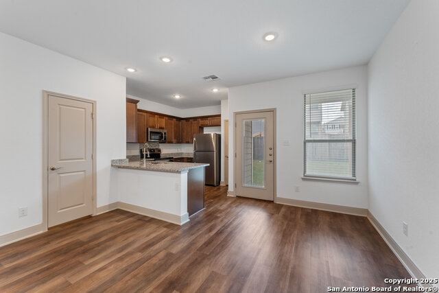 Image 10 of 22 For 7536 Briarwood Pass 101