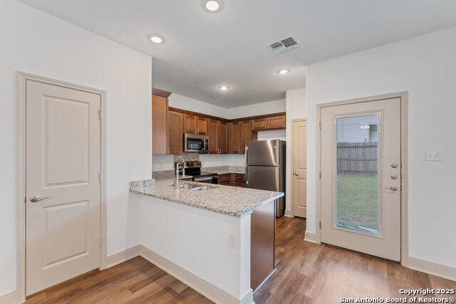 Image 11 of 22 For 7536 Briarwood Pass 101