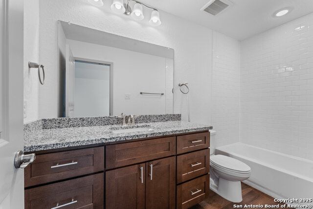 Image 18 of 22 For 7536 Briarwood Pass 101