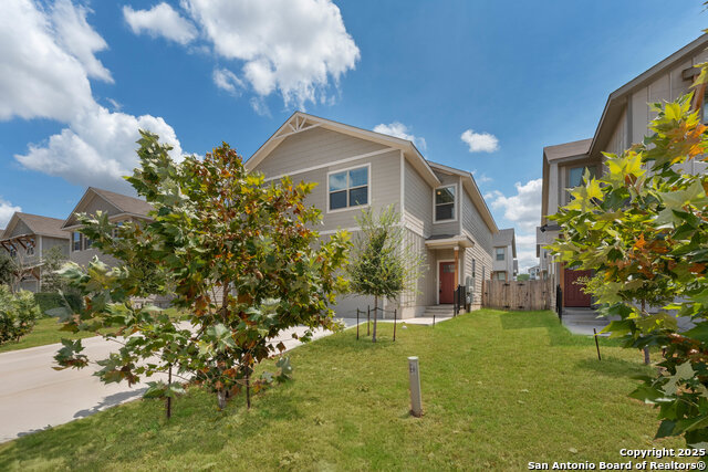 Image 3 of 22 For 7536 Briarwood Pass 101