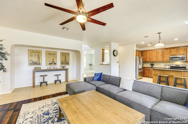 Image 7 of 25 For 317 Sea Headrig