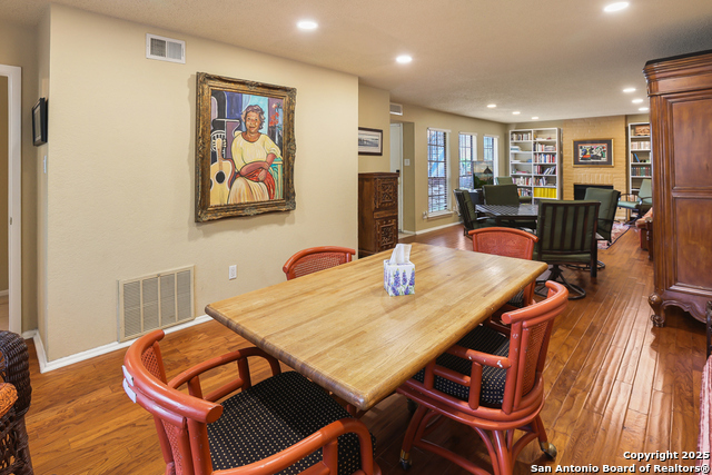 Listing photo id 9 for 7711 Callaghan 802