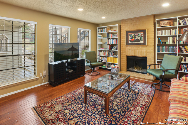 Listing photo id 5 for 7711 Callaghan 802