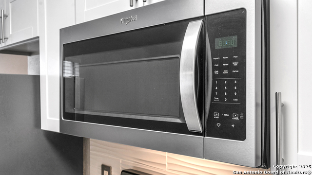 Image 12 of 28 For 408 Regina 3