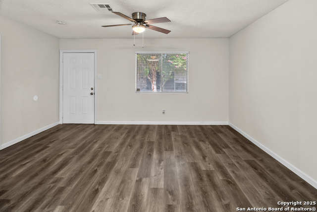 Image 13 of 28 For 408 Regina 3