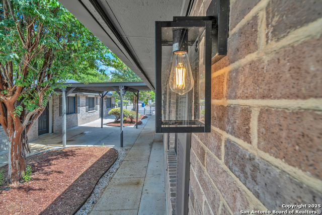 Image 2 of 28 For 408 Regina 3